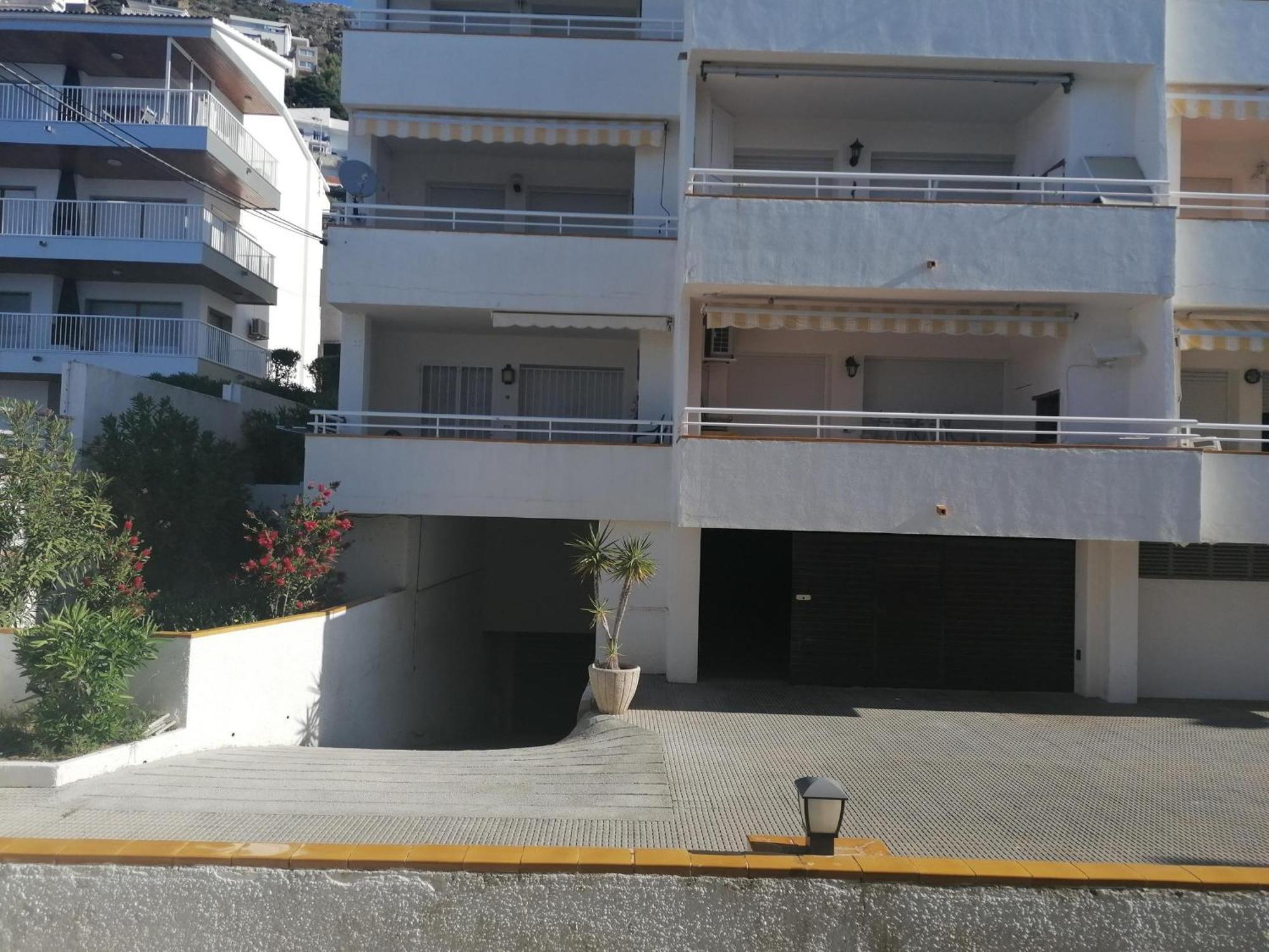 Apartamento En 1ª Linea Con Vistas, Piscina Y Acceso A Calanques - Es-258-97 Rosas